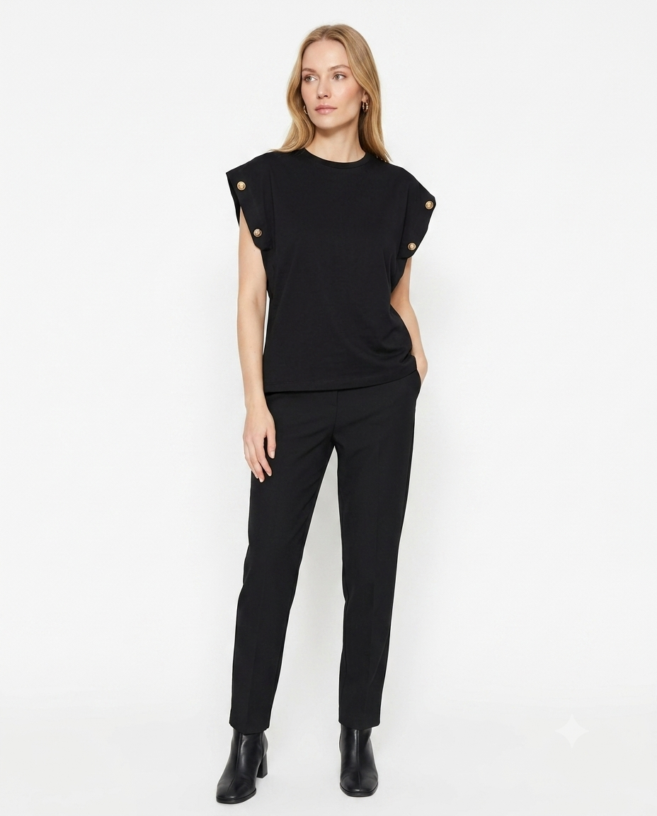Düğme Detaylı Vatka Görünümlü Basic Bisiklet Yaka Örme T-Shirt