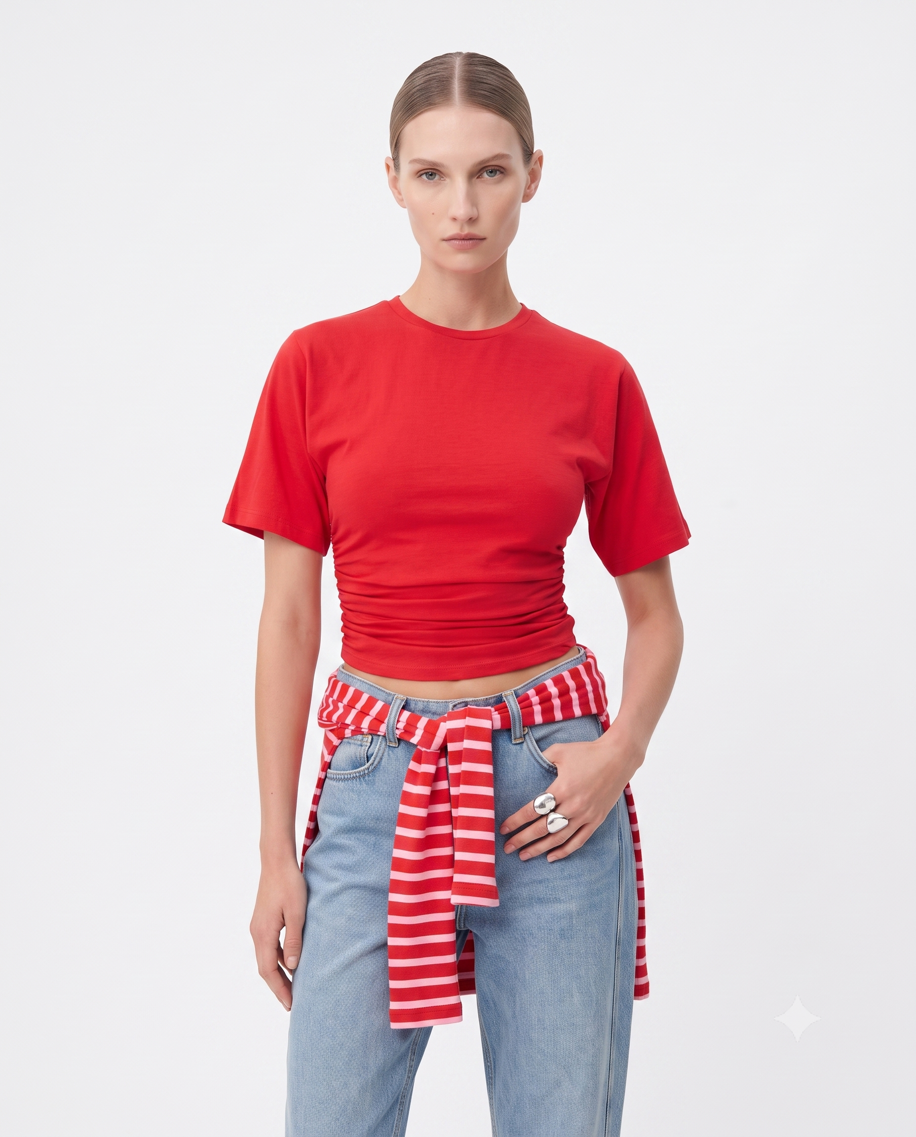 Vücuda Oturan Kısa Kollu Esnek Örme T-Shirt
